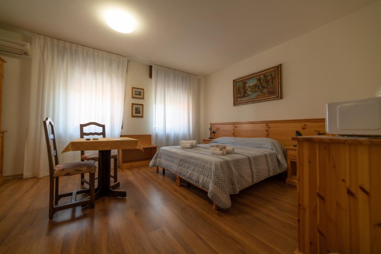 Hotel Siros فيرونا المظهر الخارجي الصورة
